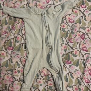Goumi Mint Green baby’s One Piece sleeer